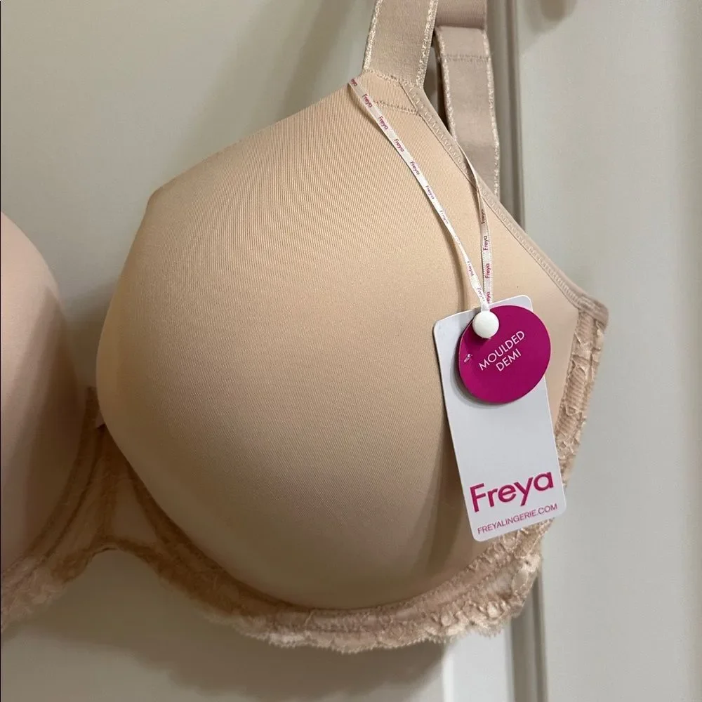 Freya Off beat Natural Beige Molded Bra NEW 32K Style AA5450NAE